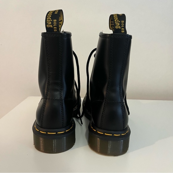 DR. Martens 1460 Lace Up - Picture 4 of 11